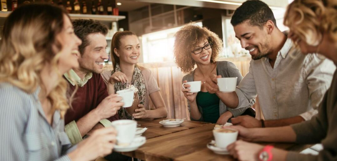 Fragen für Freunde: Entdecke spannende Themen für die perfekte Kaffeepause! (Foto: AdobeStock - 649510790 Geber86)